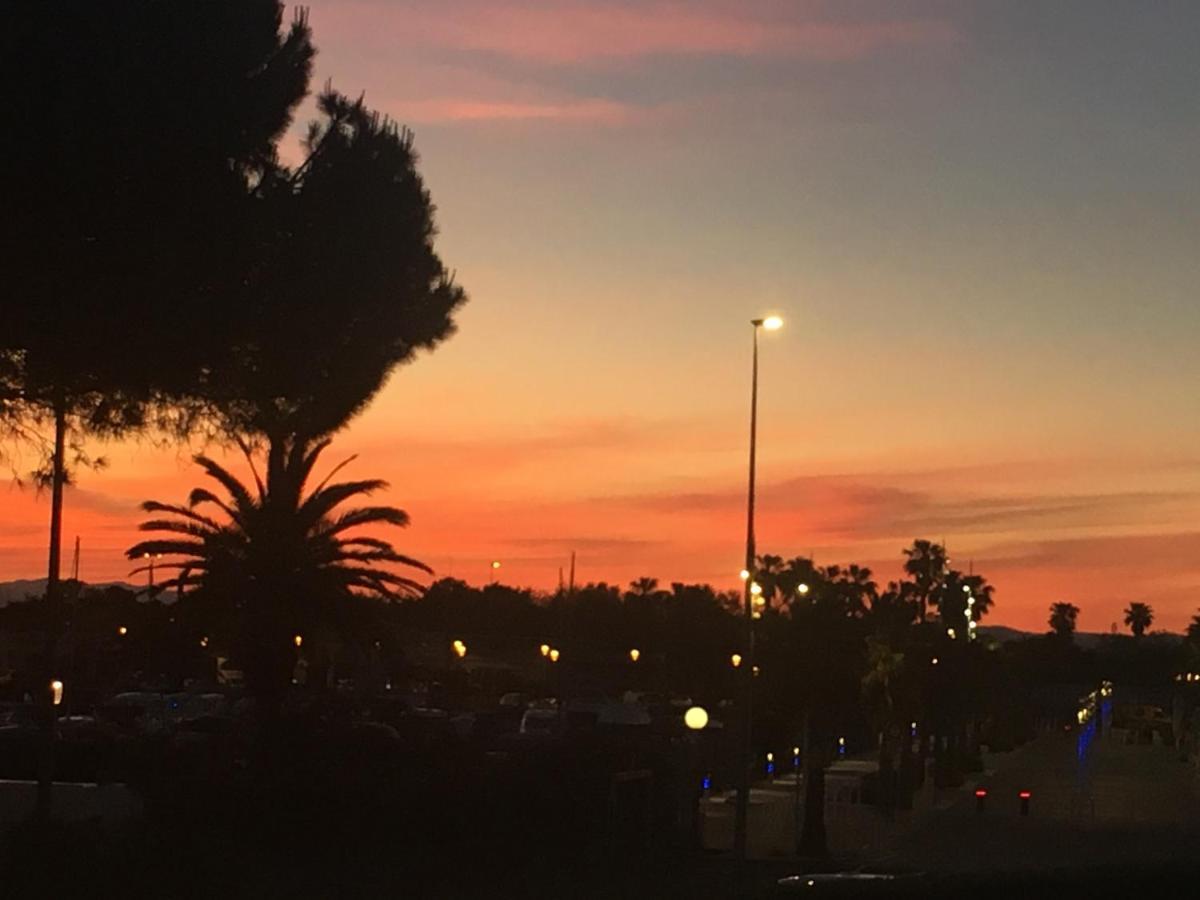 Au Coeur Du Village Naturiste Agde Dış mekan fotoğraf