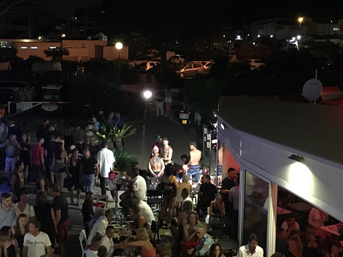 Au Coeur Du Village Naturiste Agde Dış mekan fotoğraf